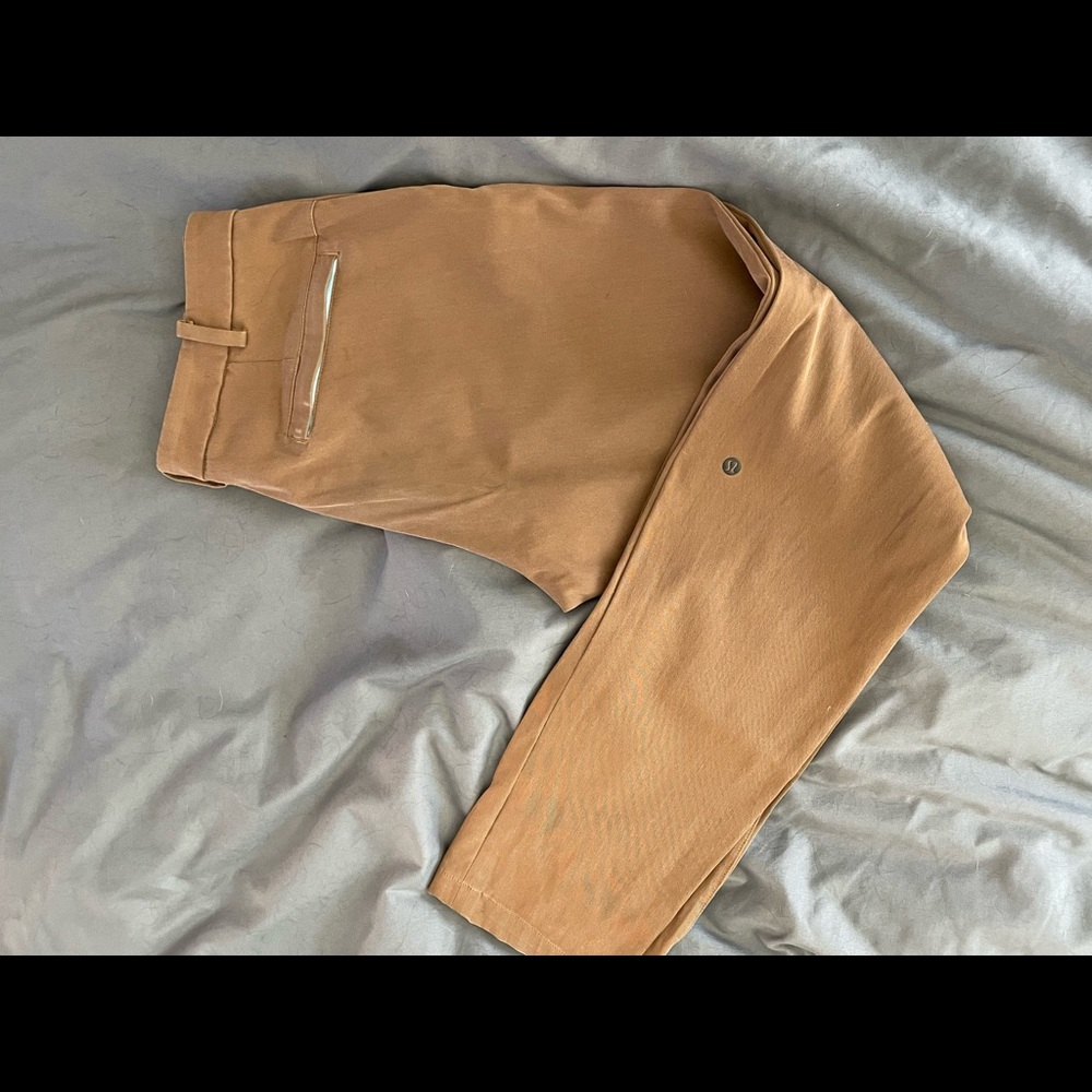 Lululemon brown pants.
